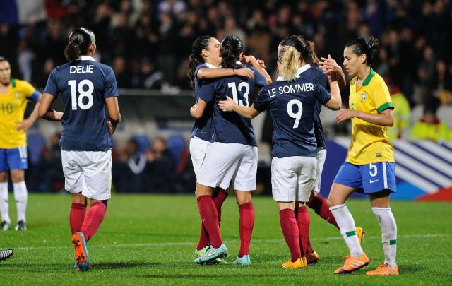Les-Bleues-c-est-le-Bresil.thumb.jpg.eff