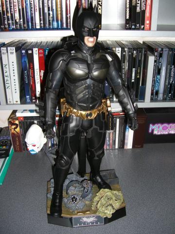 Big_batman.thumb.JPG.6e0c2eb8f6d2b9449b7