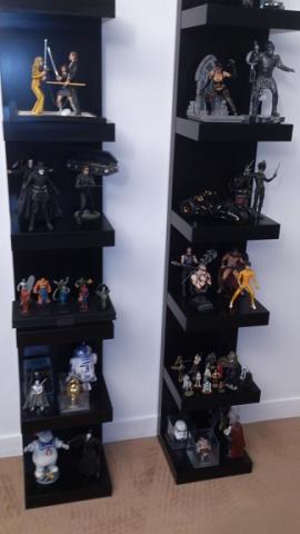 Vitrine Figurines 5 30%.jpg