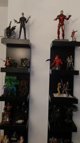 Vitrine Figurines 6 30%.jpg