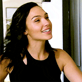 gal-gadot-icegif-9.gif.aa6dc66f84a2e315c17553372335a79f.gif
