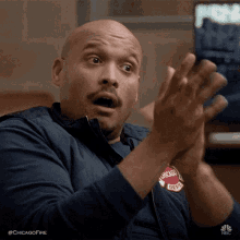 bravo-clap.gif.9da2058ea2d305b1fd005d232ea1ced9.gif