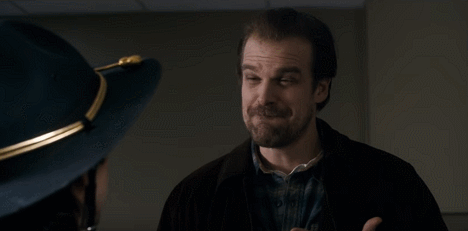 hopper-coup-de-poing.gif.24bc2f37cc69b1b3901f28718515a832.gif