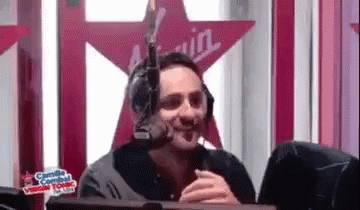 combal-moquer.gif.e783652ee0f19c85589fb07cc6dd7870.gif