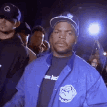 ice-cube.gif.c9bfcb7cb934818995663b8d51d23142.gif